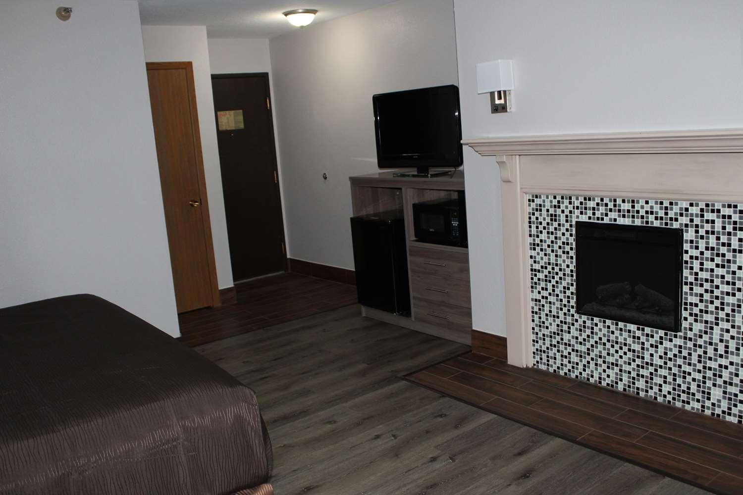 Hotel Ramada By Wyndham Cedar Rapids South Extérieur photo