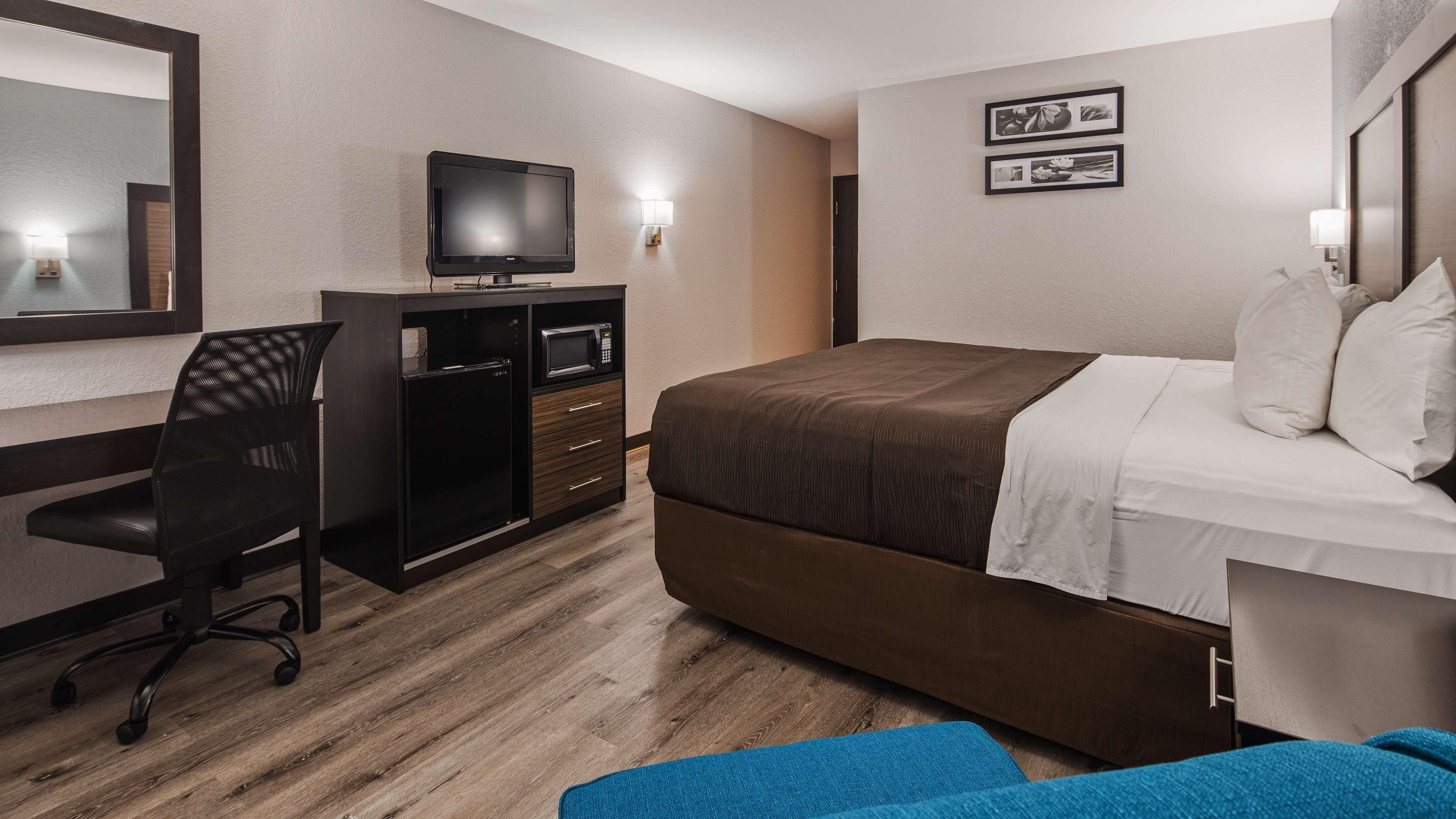 Hotel Ramada By Wyndham Cedar Rapids South Extérieur photo