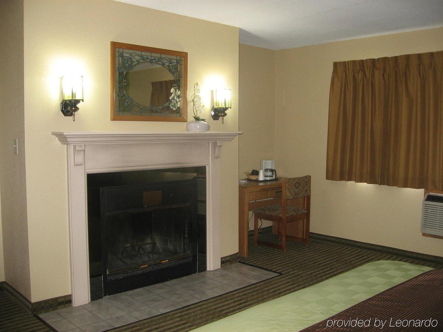 Hotel Ramada By Wyndham Cedar Rapids South Chambre photo